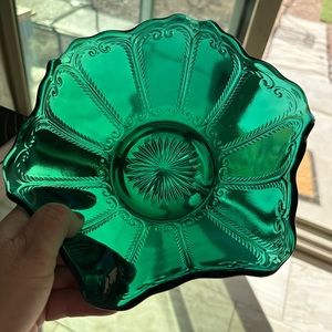 Vintage LE Smith Victoria Fern Scroll Greenbrier Round Bowl